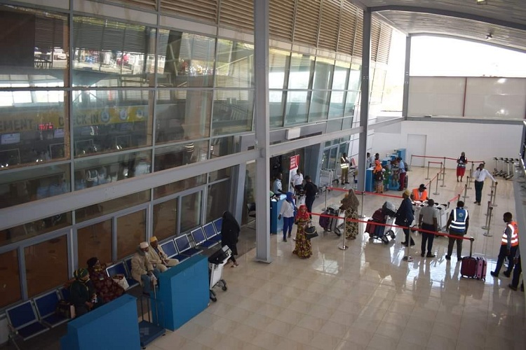 image Aéroport : Les fiches d'embarquement et débarquement supprimées