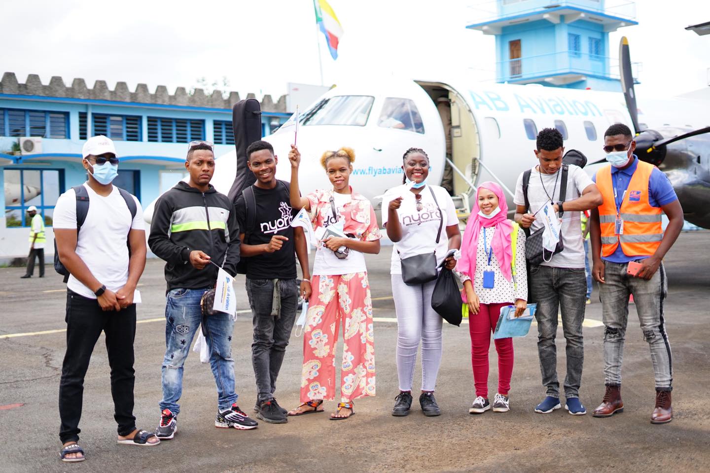 image Deuxième édition du concours Nyora:  Les 12 candidats de Nyora en caravane à travers toutes les îles
