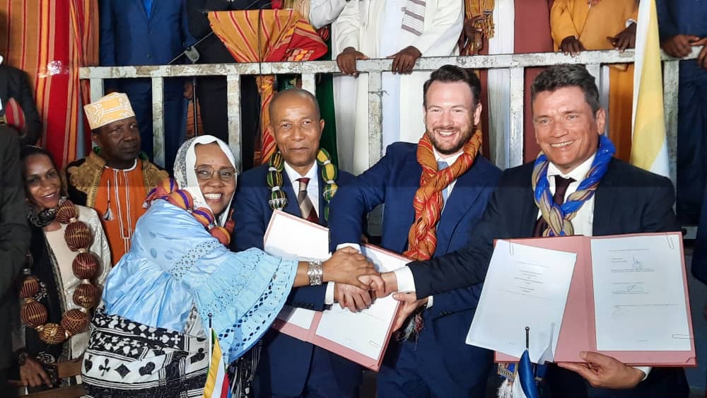 L'ambassadeur de France en visite à Mbeni