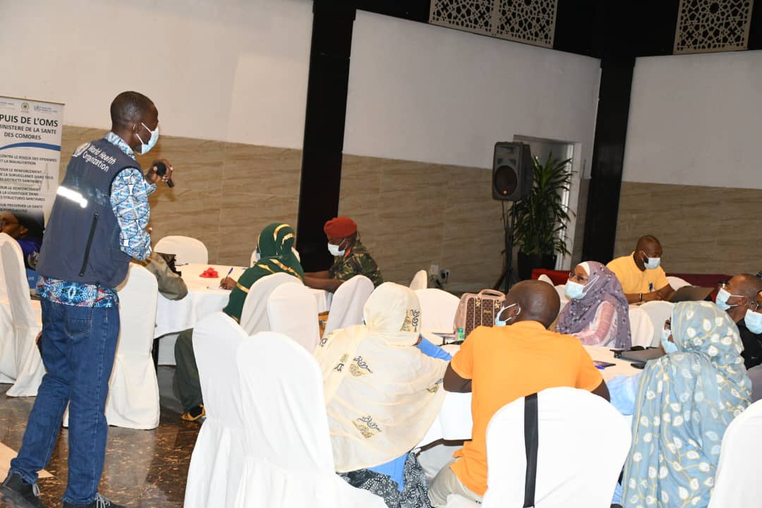 image Communication des risques et engagement communautaire :  42 agents de santé formés