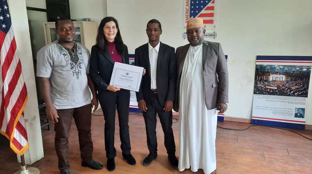 Comoros Positif, premier journal en anglais aux Comores