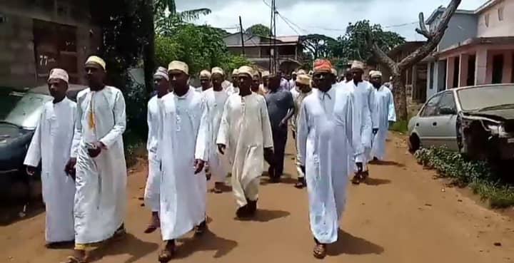 Une marche à Wanani pour bannir un acte de profanation du Coran