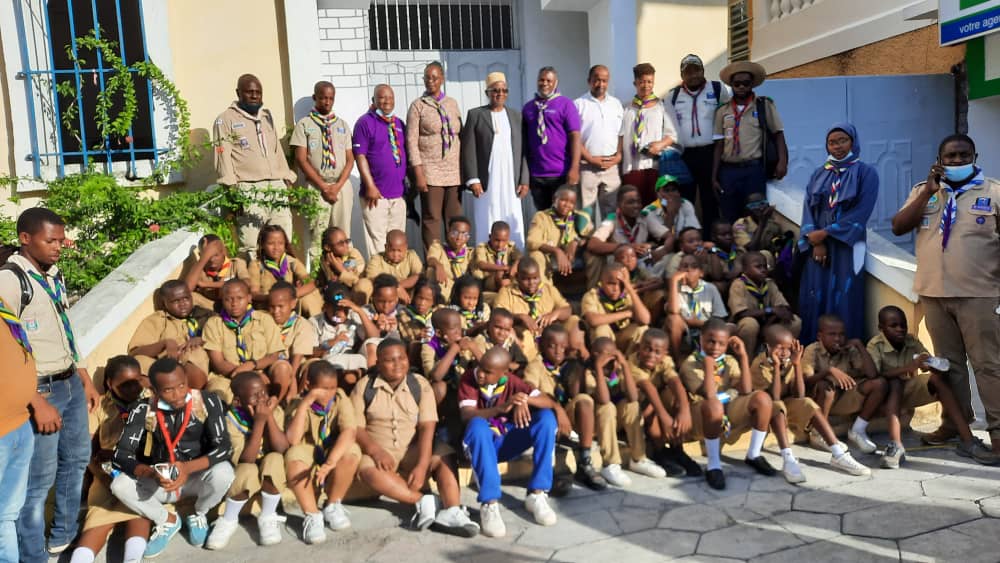 Le maire de Moroni a reçu les scouts de Tanzanie et des Comores