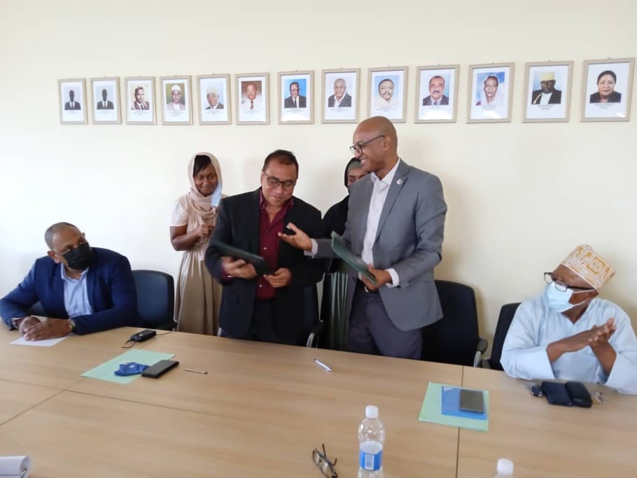 image Coopération Moroni Saint-Denis :  L’UCCIA et la CCI Réunion ont signé une 3ème convention de partenariat