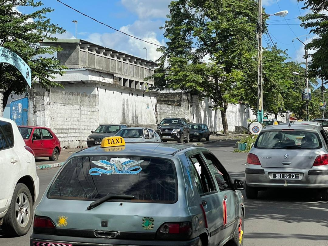 Hausse de prix du carburant:  Les comoriens se réveillent avec une anarchie des prix