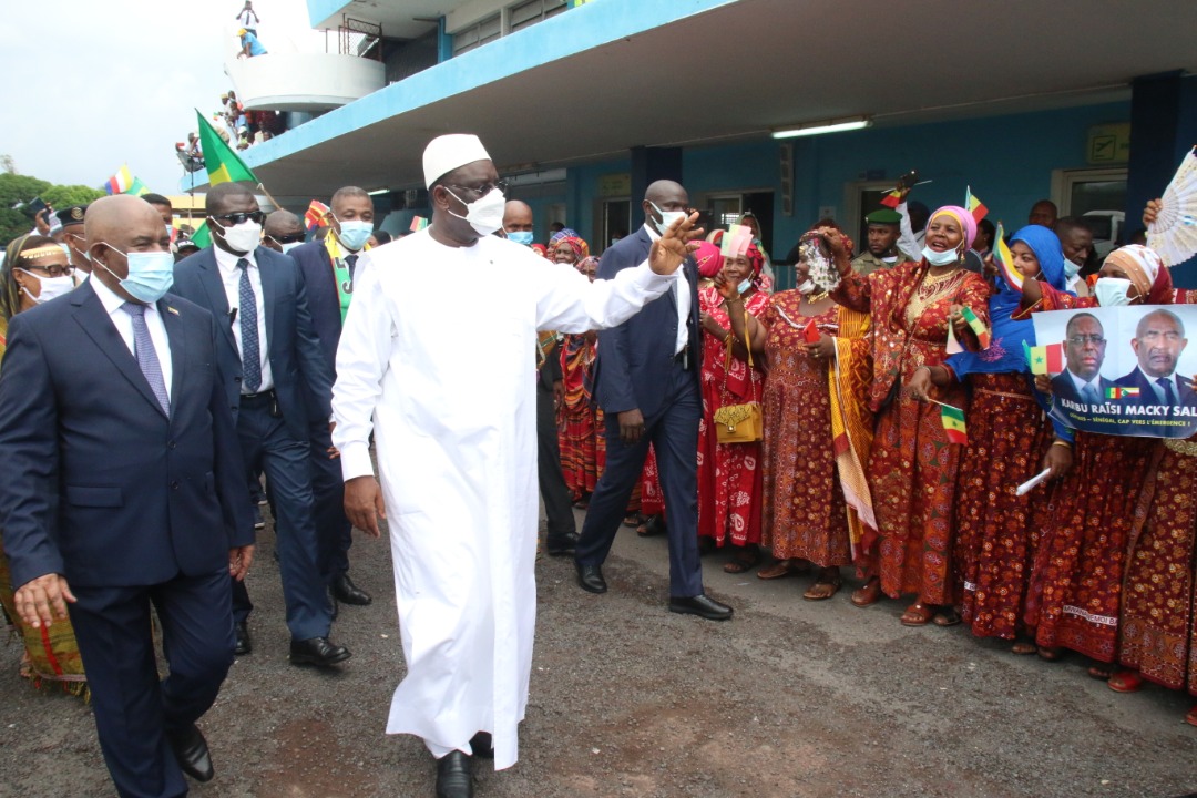 Arrivée de Macky Sall à Moroni :  Le président sénégalais accueilli en fanfare