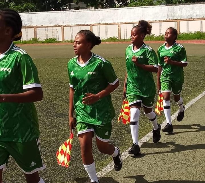 Le football féminin évolue, les filles arbitres doivent s'adapter au rythme