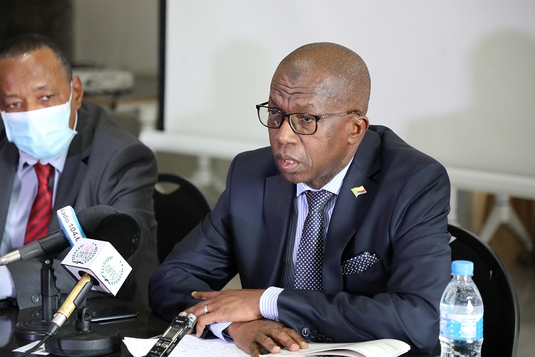 image Djaé Ahamada Chanfi devant la presse pour dévoiler ses priorités