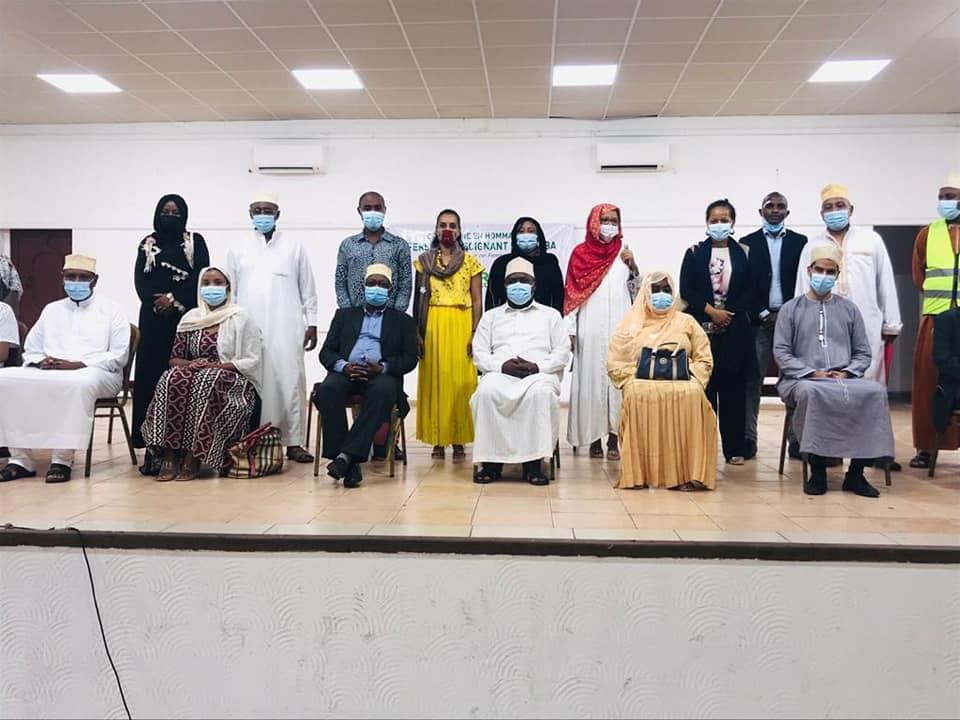 Coronavirus Moroni anti-covid: remet 3 millions Kmf au personnel soignant de Samba