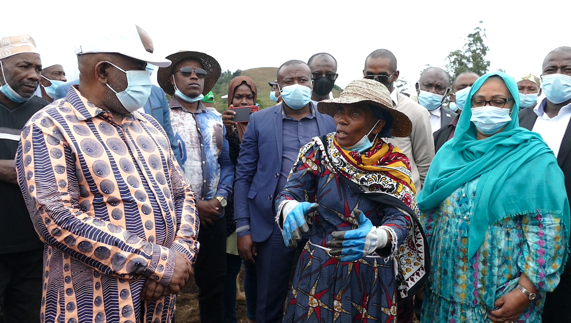 image En visite au CRDE de Diboini-Hamalengo, Azali annonce le prix de la vanille