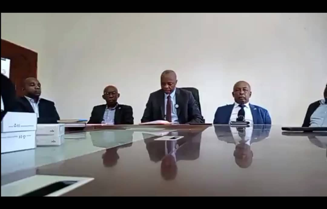 Des matériels de radiographie remis à l'université