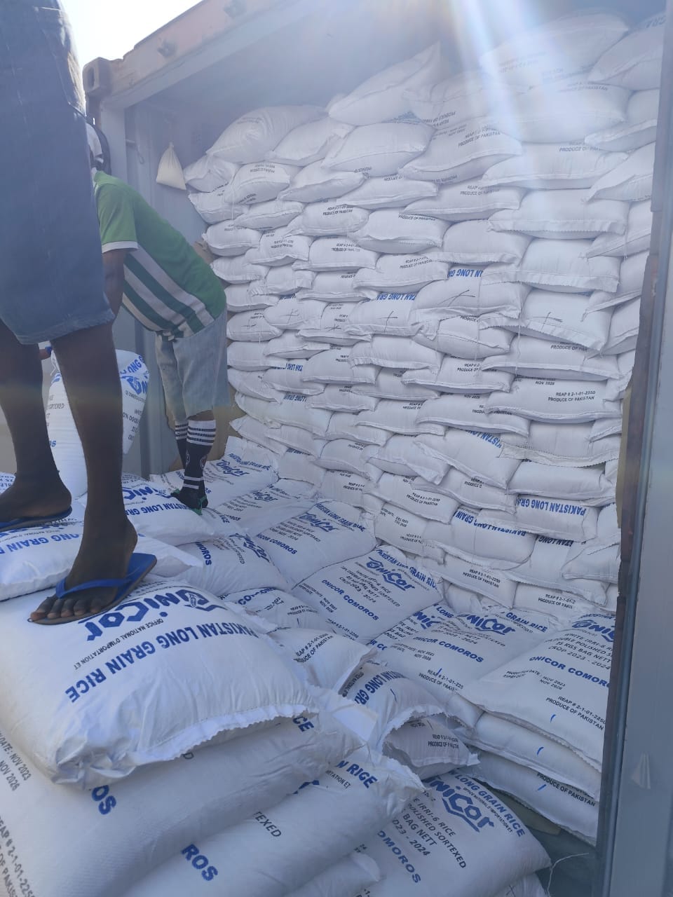 image Consommation Une pénurie, malgré 100 conteneurs de riz dépotés à Ndzouani
