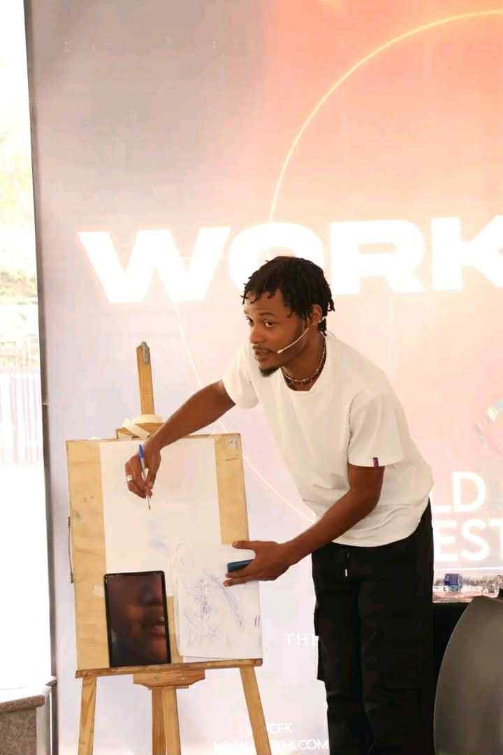 Artisanat Yaz : l’artiste qui transforme un simple stylo Bic en œuvre d’art