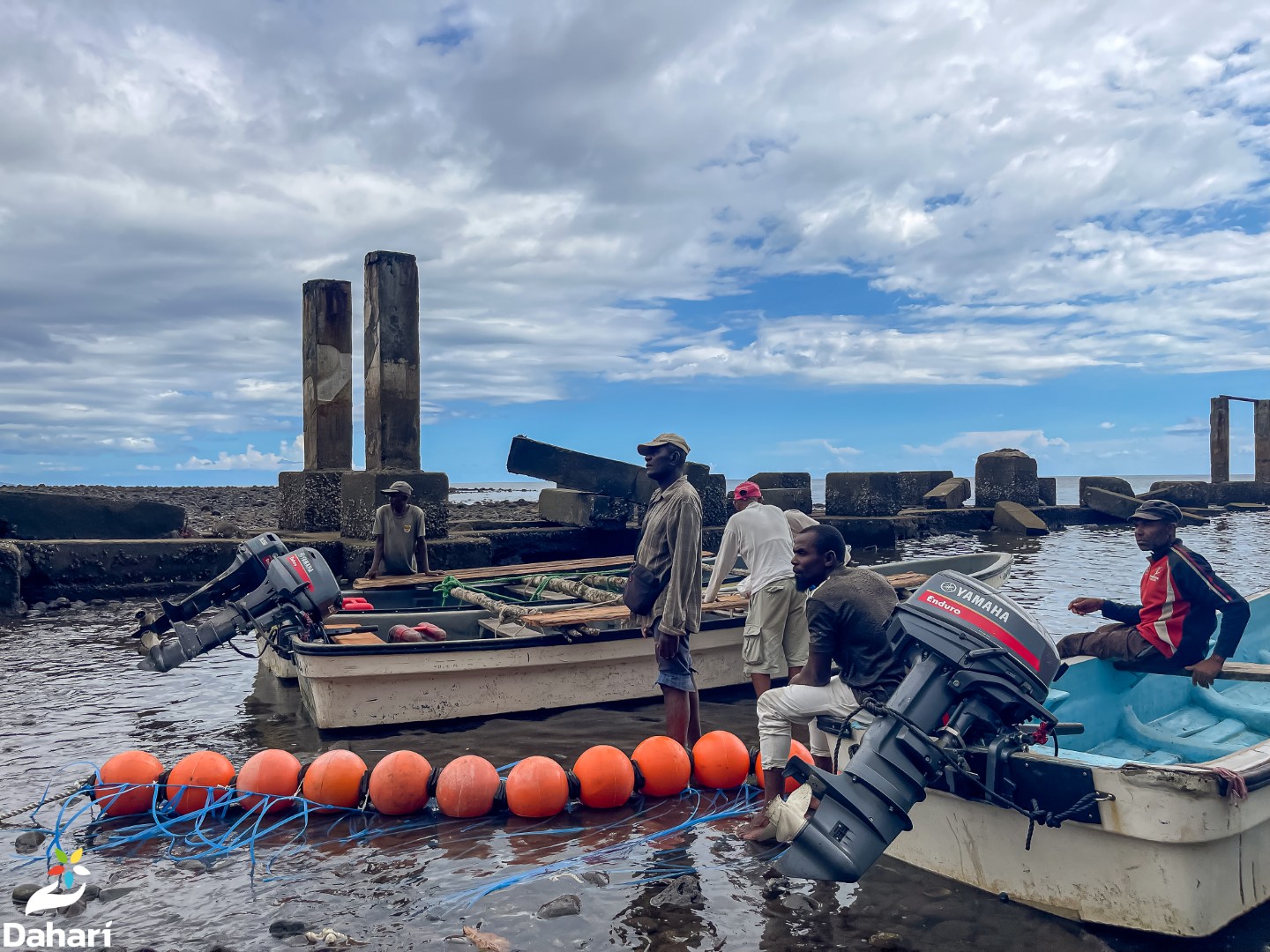 Installation d’un dispositif de concentration de poisson à Anjouan:  Plus de poissons, moins de risques