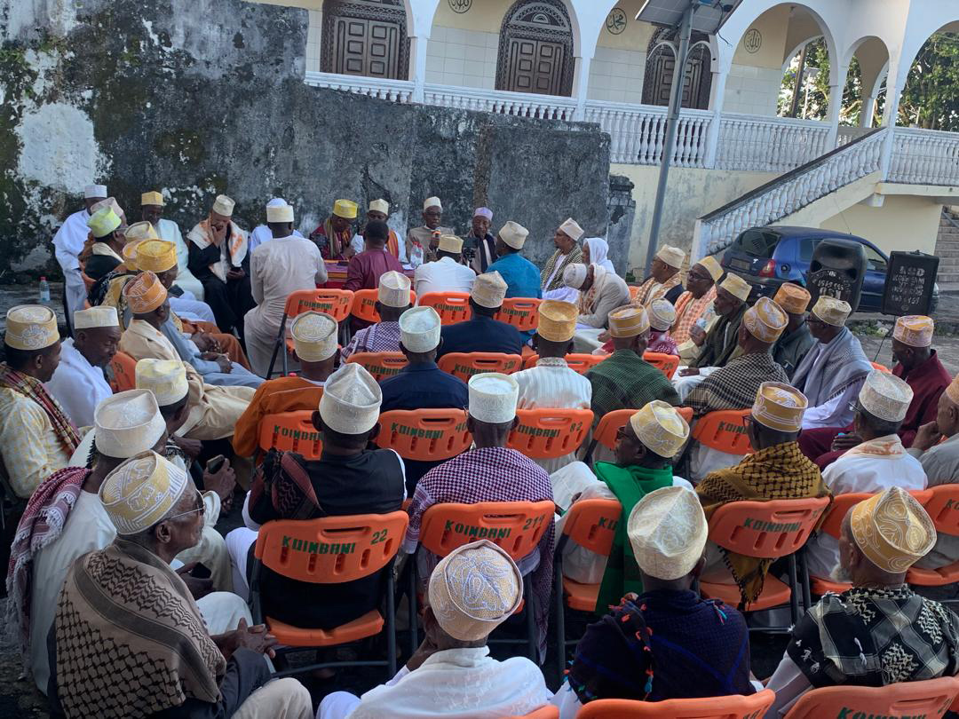 image Ibouroi Cheiha défendu par les notables de Oichili