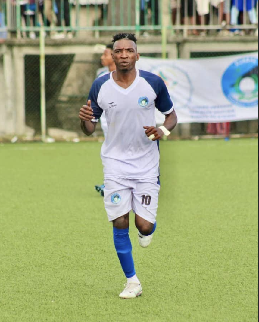 image Football, transferts internationaux: Plus de vingt joueurs quittent le championnat local