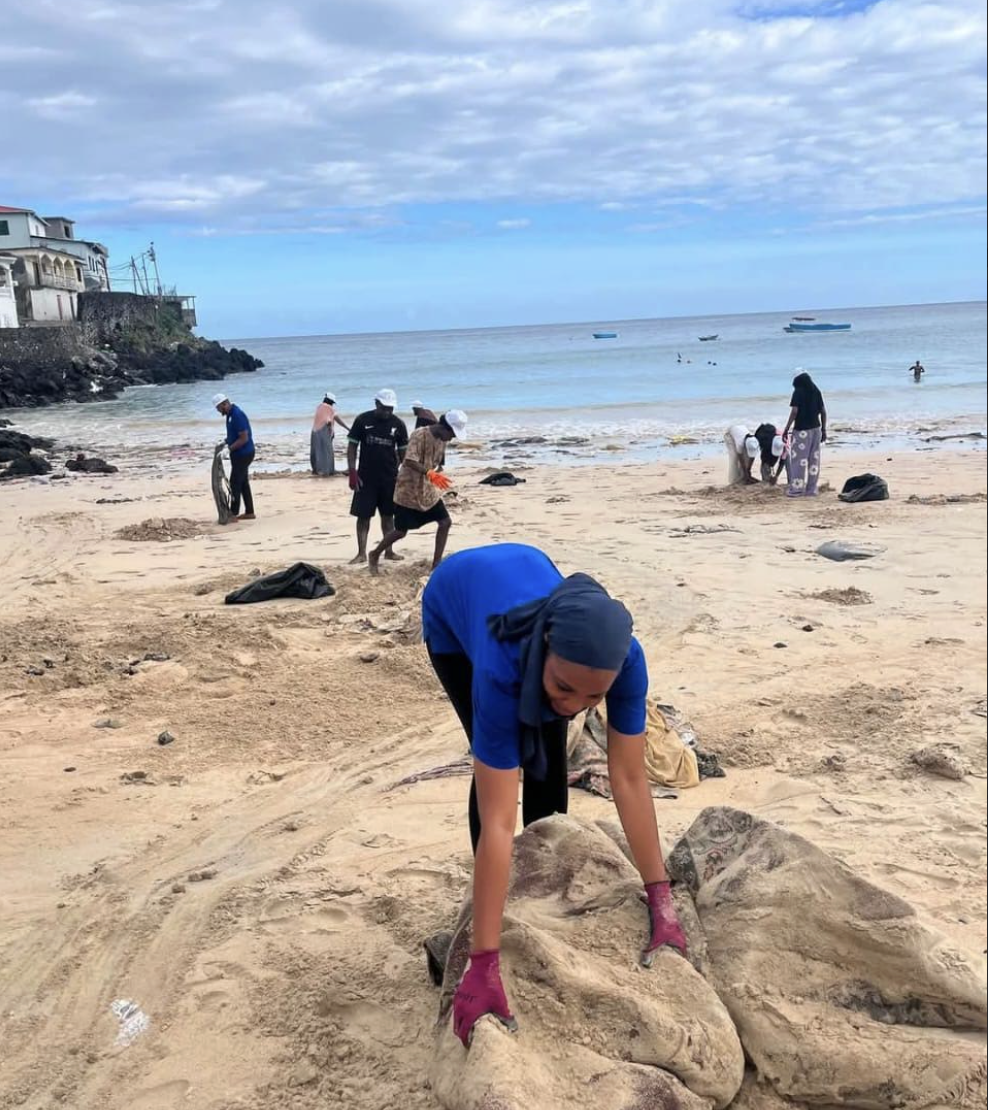 image Environnement : Une action contre la pollution du littoral