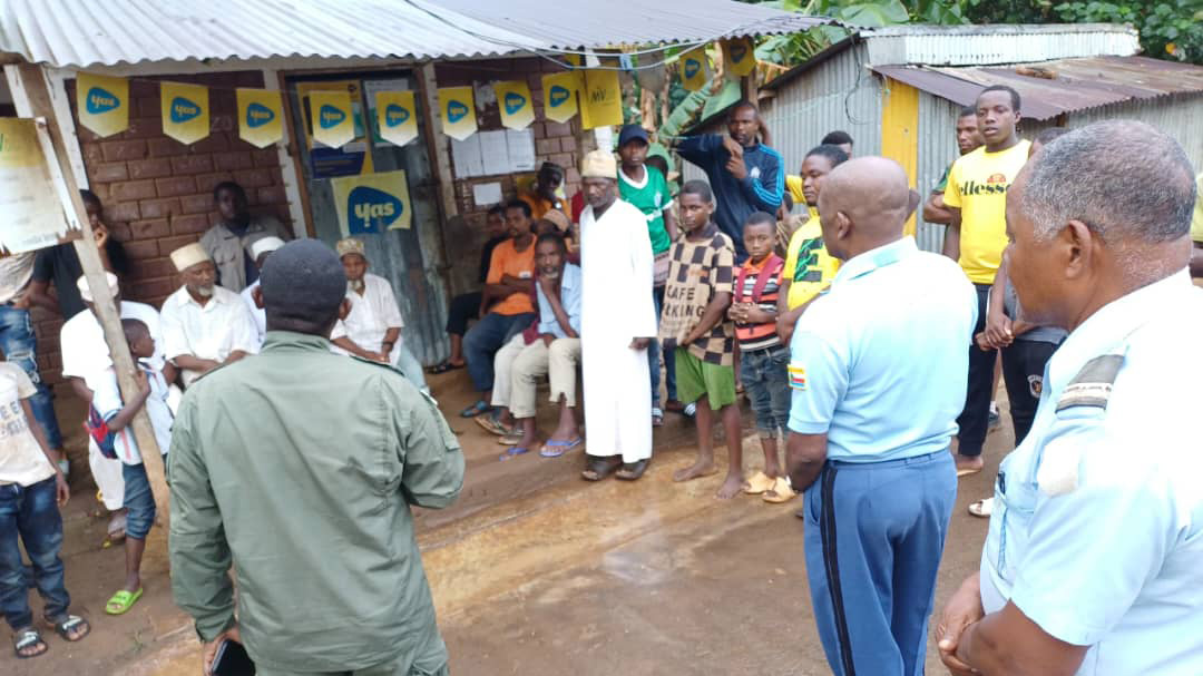 Risque Ebola:  La gendarmerie de Mohéli sensibilise les villages côtiers