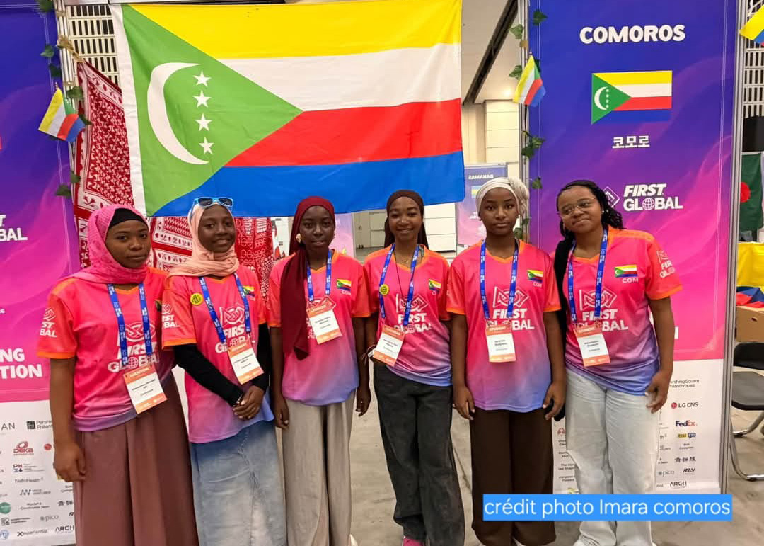 image FIRST Global 2026 : Cinq lycéennes comoriennes portent haut notre drapeau à Incheon