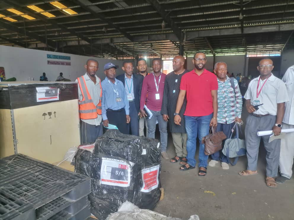 image PRRC – Banque mondiale : Remise d’équipements de surveillance maritime à Mutsamudu