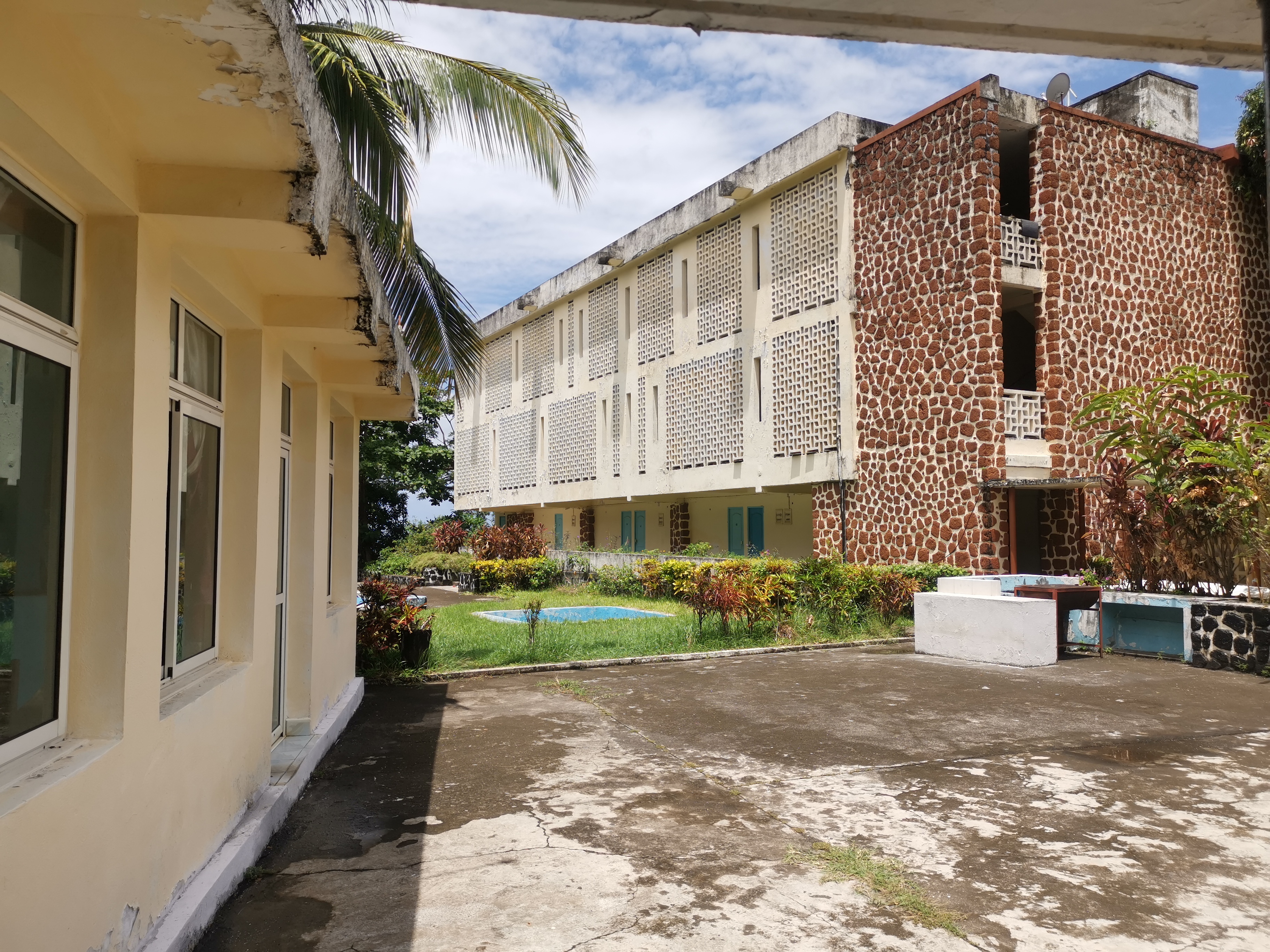 image Migrants  L'hôtel Al Amal transformé en « prison »