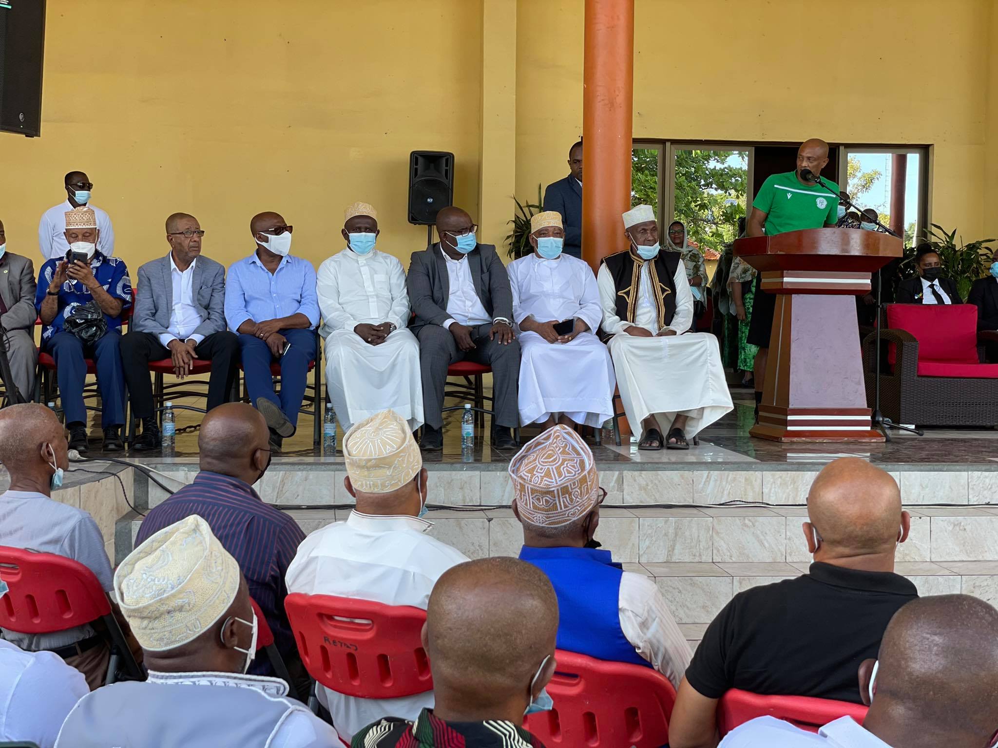 image Amir Abdou honoré par les cadres de Moroni
