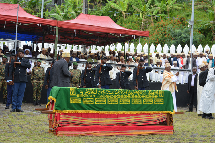 image Obsèques nationales à Ntsoudjini / La nation rend hommage à Ali Bazi Selim