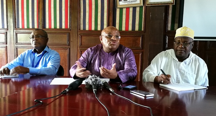 image Relations franco-comoriennes  / Soeuf Mohamed El Amine mise pour une solution cailloux