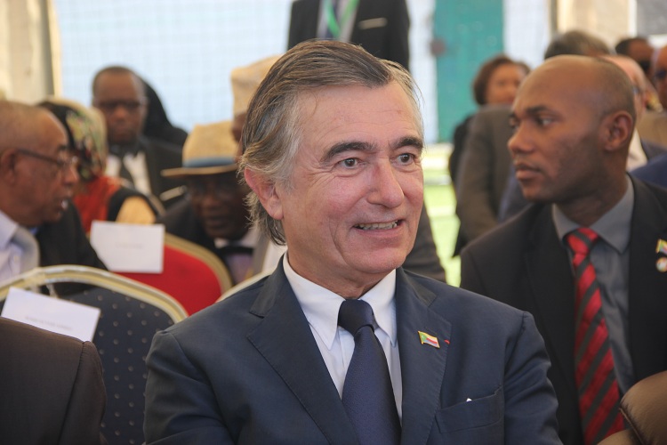 image Interview Philipe Douste Blazy, SG adjoint des Nations Unies  « Pour une fois qu’une table ronde se tient en dehors de tout conflit, c’est important d’affirmer ici l’importance de ces assises