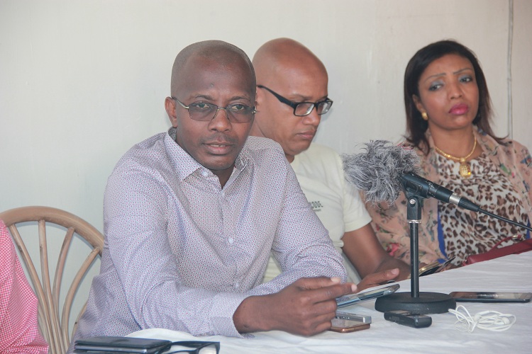 image Justice / Me Moudjahid dénonce la « longue garde à vue » de Barwane