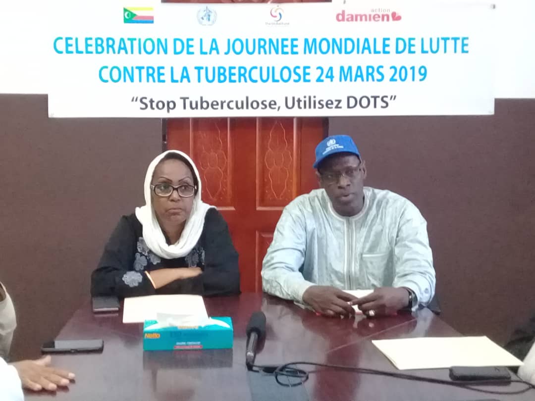 image Santé publique « Stop la Tuberculose, utilisez DOTS » le slogan retenu pour cette année