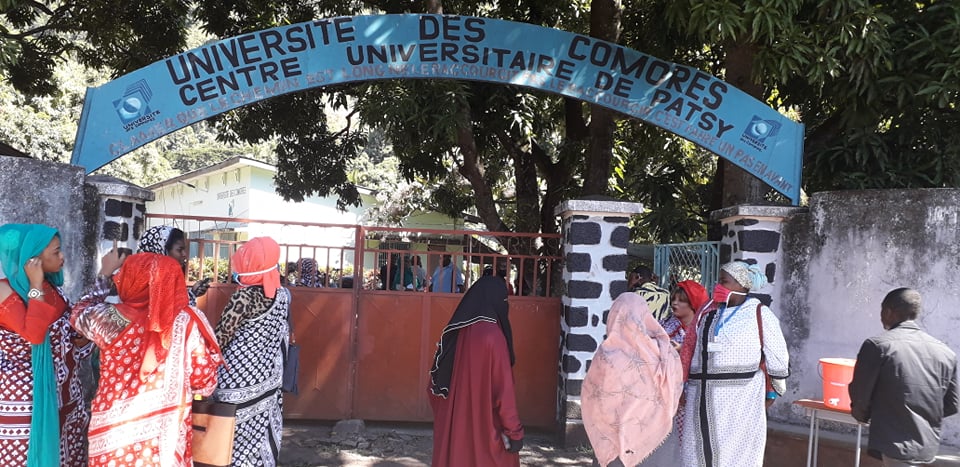 image Une étudiante giflée par un responsable