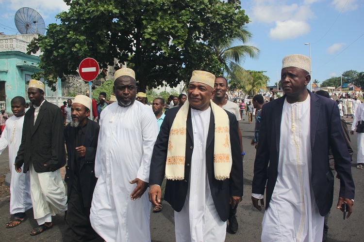 image Politique  L'opposition a bravé l’interdiction dans plusieurs régions