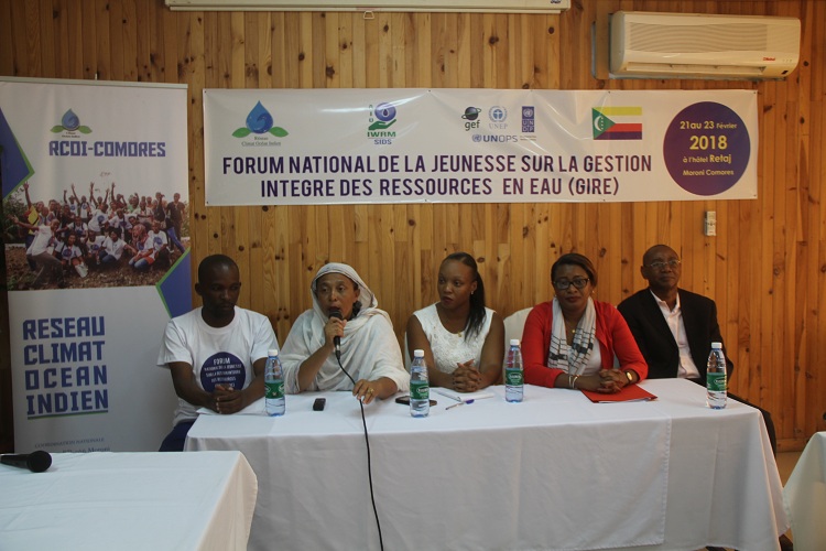 image Gestion intégrée des ressources en Eau Coup d’envoi du Forum national des jeunes sur la Gestion Intégrée des Ressources en Eau (GIRE)