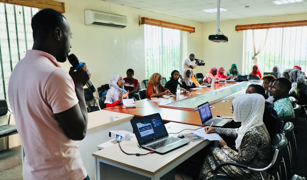 8 Mars / La place de la femme comorienne dans le numérique