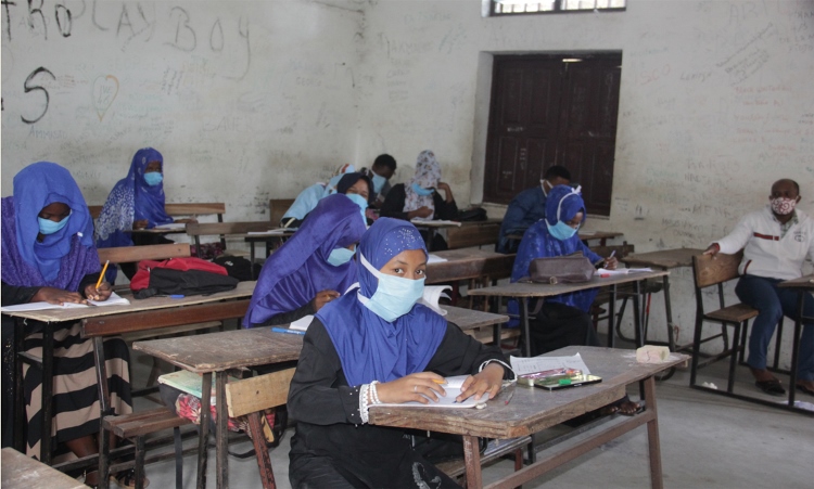 image Des cours de soutien pour booster les élèves du Lycée de Moroni