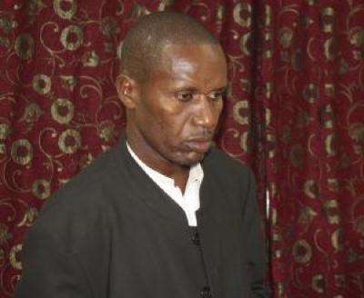 image L’ancien coach des Coelacanthes face à la presse  / Camara :