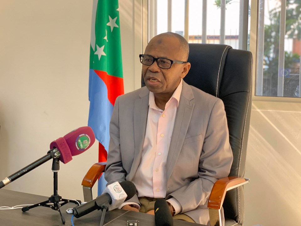 image Moindjie M. Moussa menace les enseignants de sanction