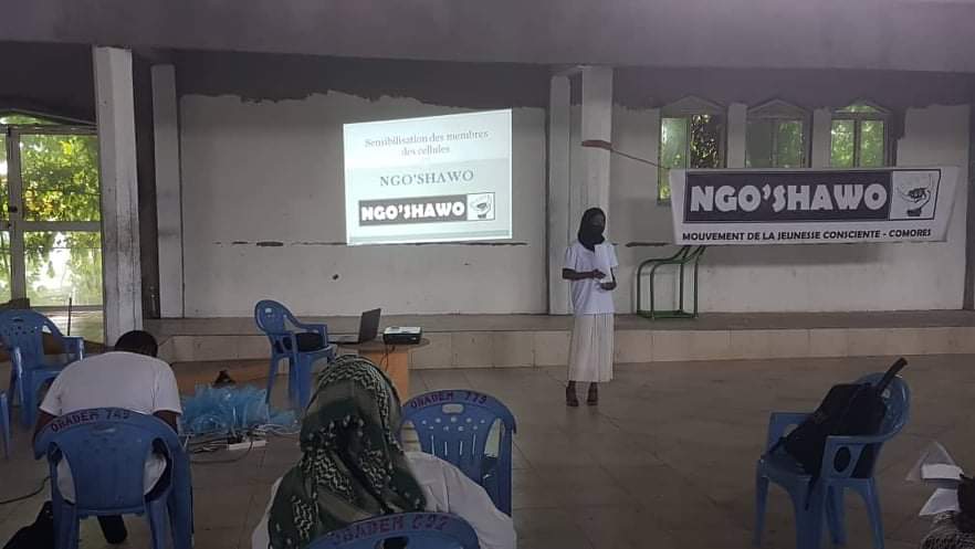 image Ngo’Shawo utilise l’appli « Aide Covid Komor » pour la gestion de la crise